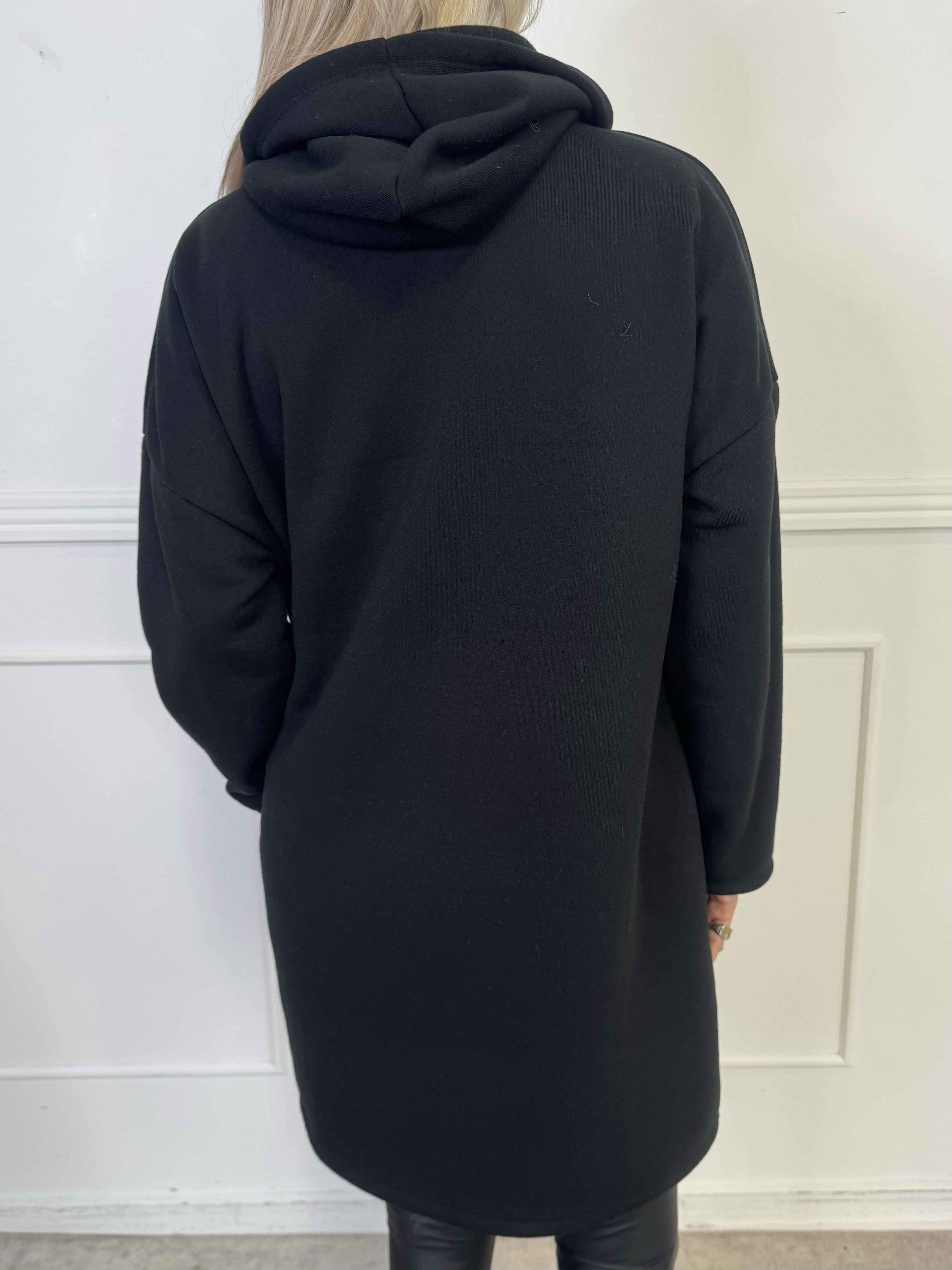 Perrine - Hoodiekjole med VOGUE tryk med lommer